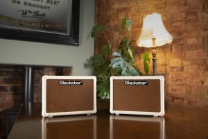 ¿Qué características tiene el amplificador FLY Acoustic de Blackstar?
